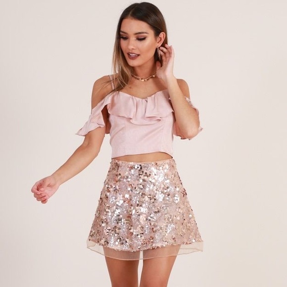 Showpo. Dresses & Skirts - Showpo Champagne Sequined Skit, Size 6!